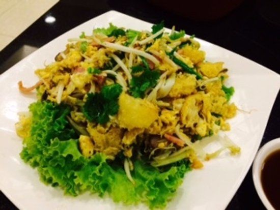 Ruen Petch Suki And Restaurant